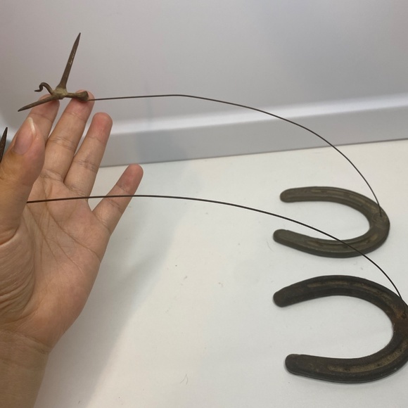 Set Of 2 Vintage Bird on Wire Sculpture Horseshoe Art - Picture 5 of 12
